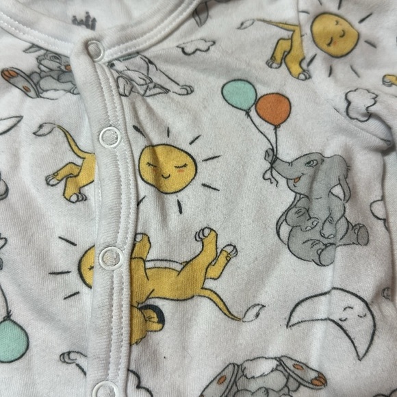 Disney - Adorable White Baby Cardigan with Disney Friends - Picture 2 of 2